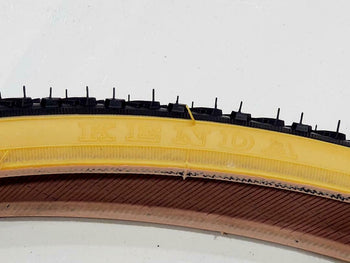 27X1 3/8 TIRE  (37-630)ONE HIGH QUALITY  BLACK  AND YELLOWSTREET BICYCLE TIRE